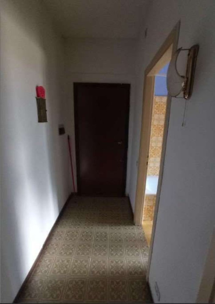 Квартира с 2 комнатами в Кольяте, Италия № 75835