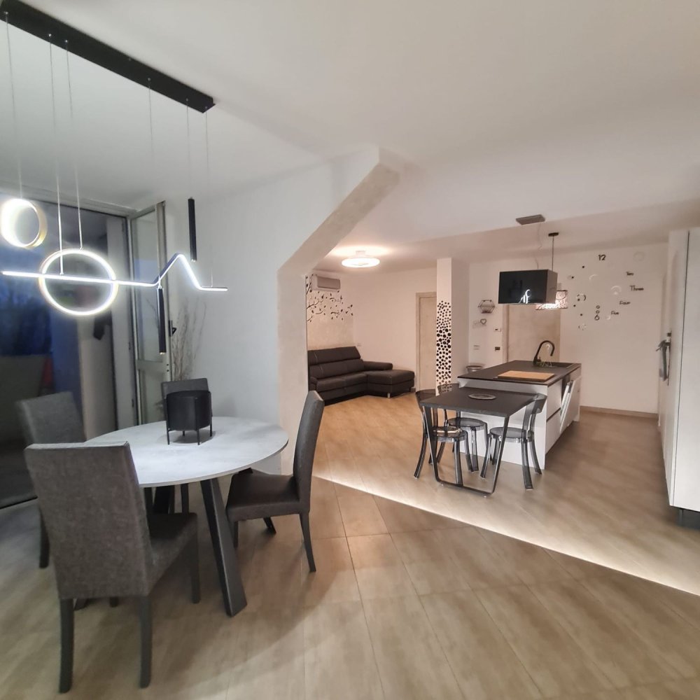 3-Zimmer Wohnung in Monza, Italy, Nr. 8807