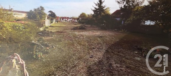 Terrain à Châlons-en-Champagne, France 822m² No. 77945 2