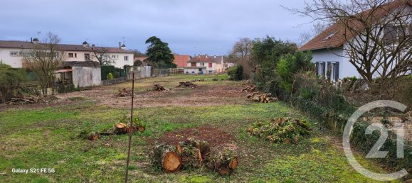 Terrain à Châlons-en-Champagne, France 822m² No. 77945 6