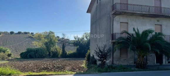 5-Zimmer Villa in Ancarano, Italy, Nr. 134681 9