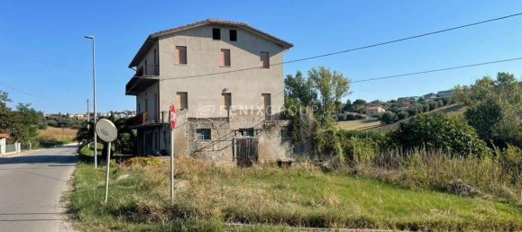 5-Zimmer Villa in Ancarano, Italy, Nr. 134681 6
