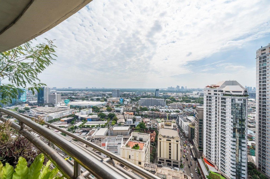 Apartamento com 4 quartos em condomínio em Bangkok, Thailand N.º 11490