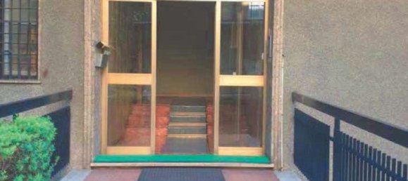 3-salle Appartement à Milan, Italy No. 241169 2