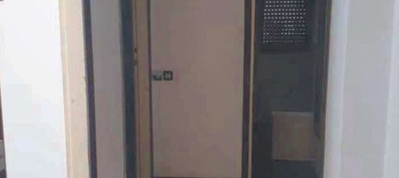 3-salle Appartement à Milan, Italy No. 241169 3