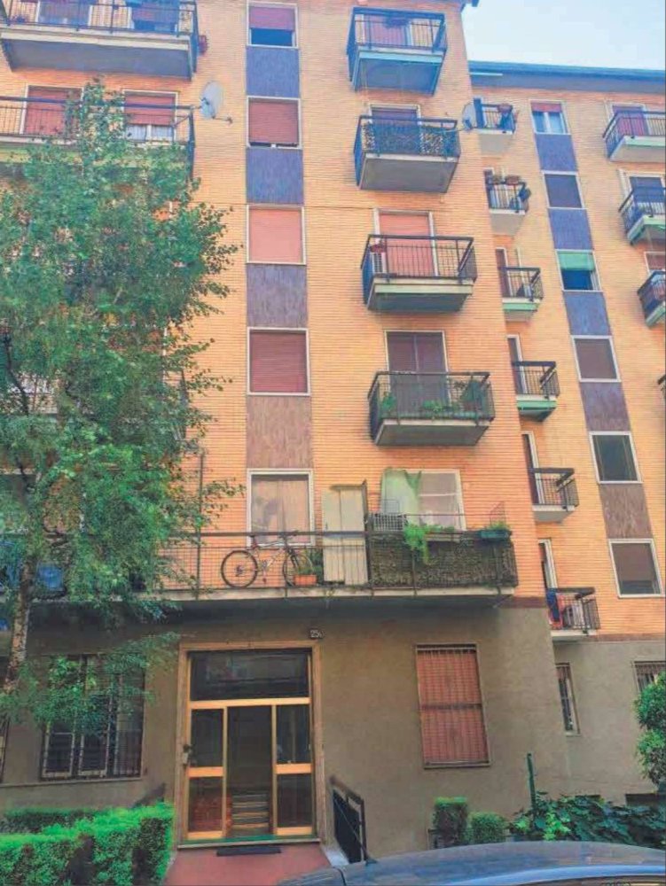 3-salle Appartement à Milan, Italy No. 241169