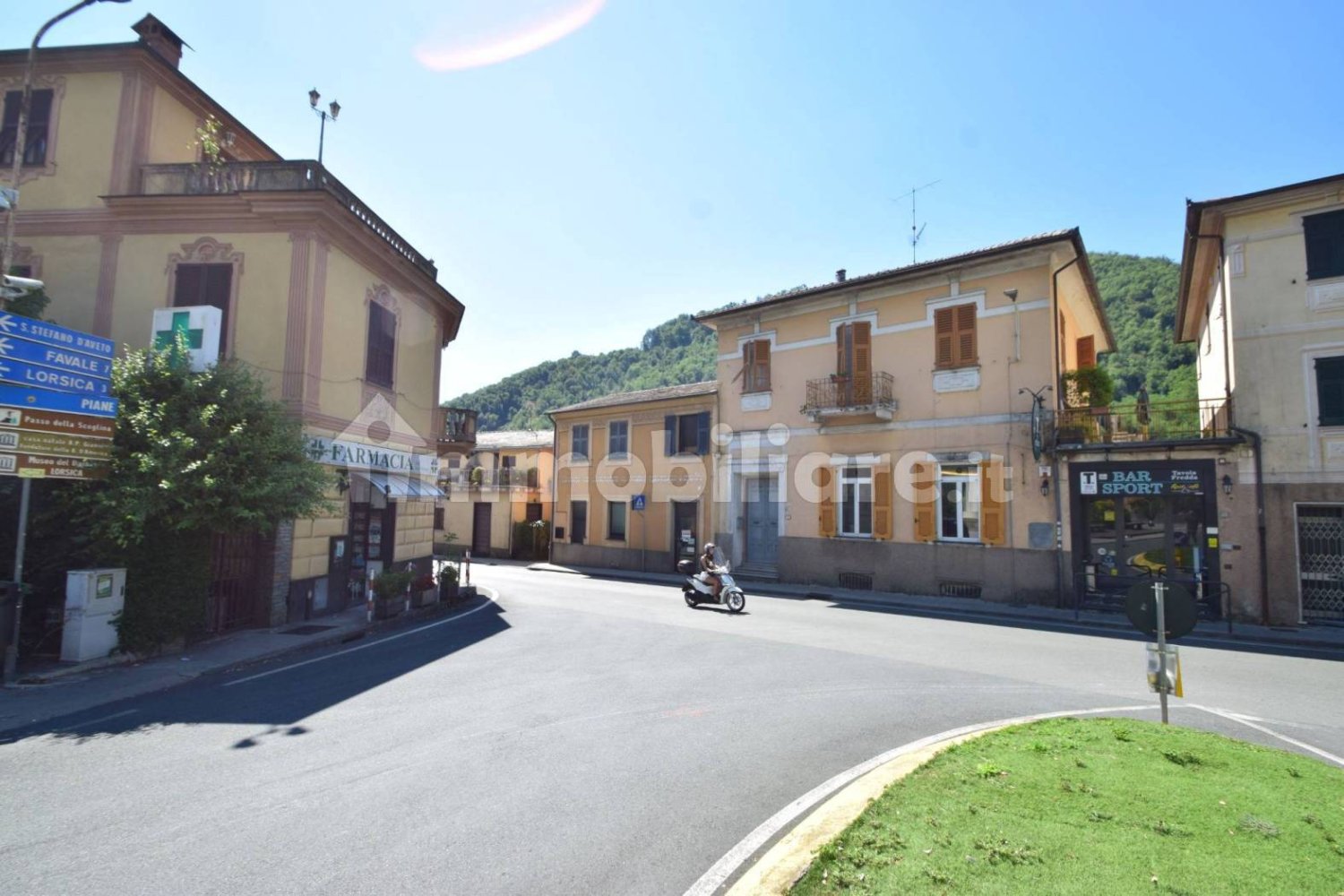 4 rooms Commercial property in Cicagna, Italy No. 353328