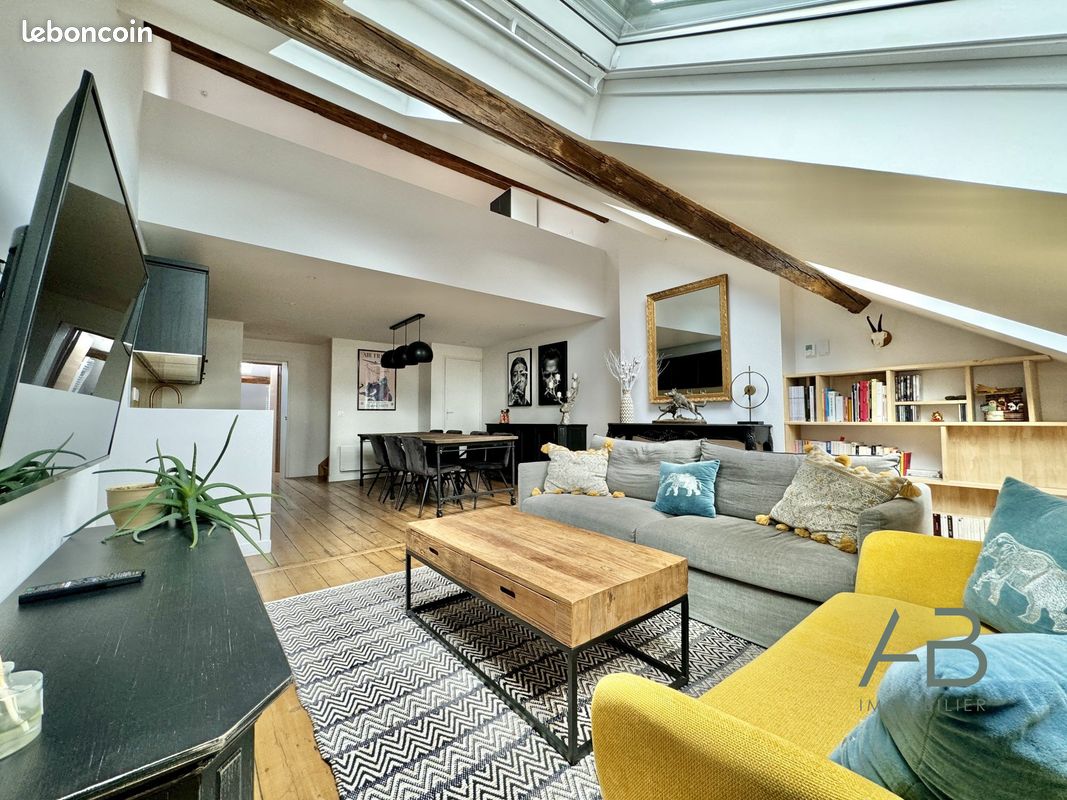 2 bedrooms Apartment in Lille, France No. 252743