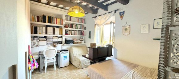 2 rooms Apartment in Prato, Italy No. 116888 6