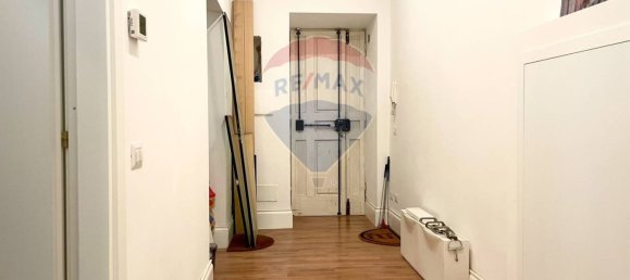 Apartamento de 2 dormitorios en Rome, Italy No. 19394 3