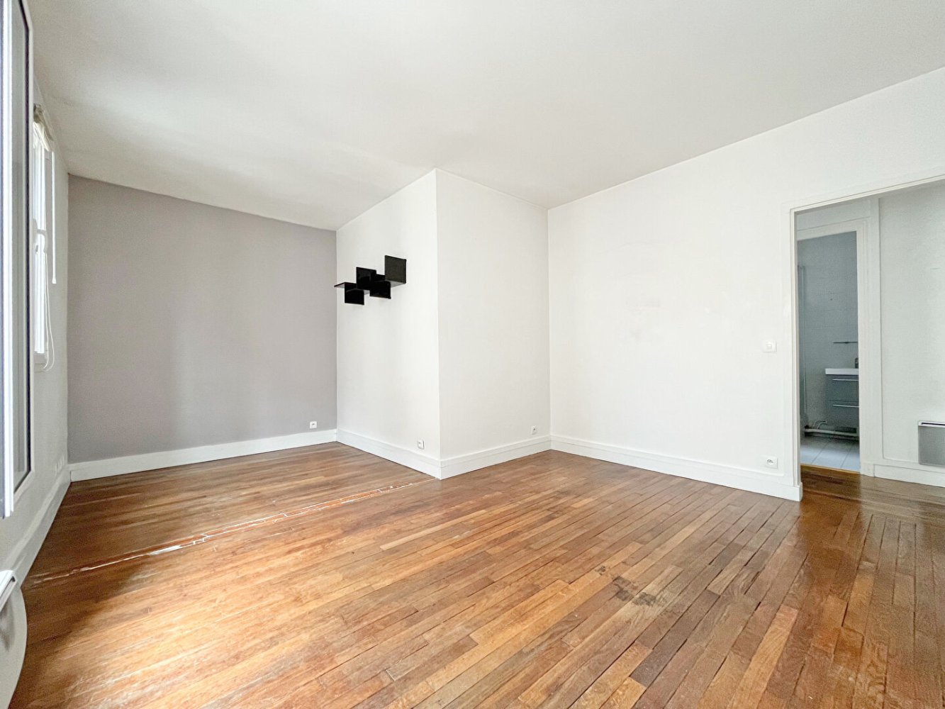 1 bedroom Apartment in Asnieres-sur-Seine, France No. 161966