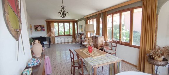 4 غرف نوم فيلا في Buggiano, Italy رقم 274179 7