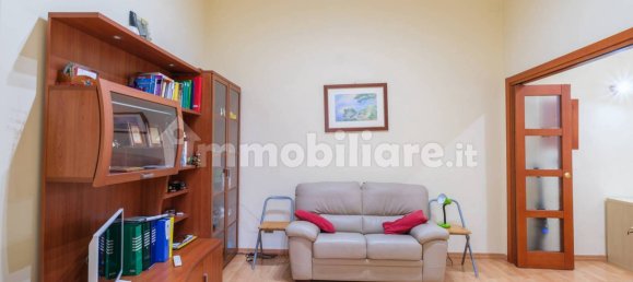 1 bedroom Apartment in Rome, Italy No. 196326 3