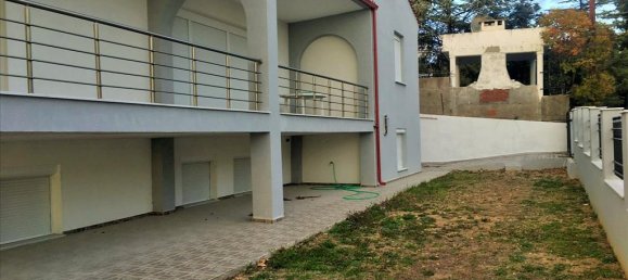 4 bedrooms Commercial property in Oraiokastro, Greece No. 4220 3