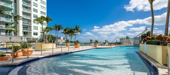 1 Schlafzimmer Gewerbliche Immobilien in Miami, USA, Nr. 615568 27