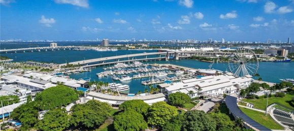 1 Schlafzimmer Gewerbliche Immobilien in Miami, USA, Nr. 615568 12