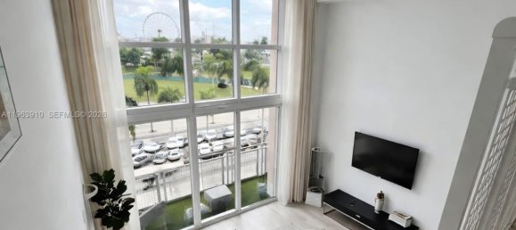 1 Schlafzimmer Gewerbliche Immobilien in Miami, USA, Nr. 615568 11