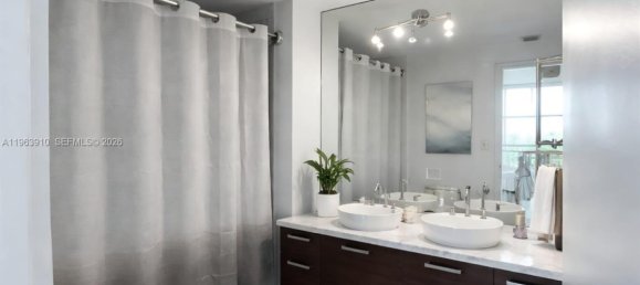 1 Schlafzimmer Gewerbliche Immobilien in Miami, USA, Nr. 615568 8