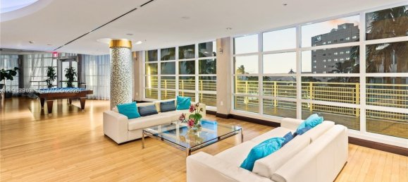 1 Schlafzimmer Gewerbliche Immobilien in Miami, USA, Nr. 615568 20