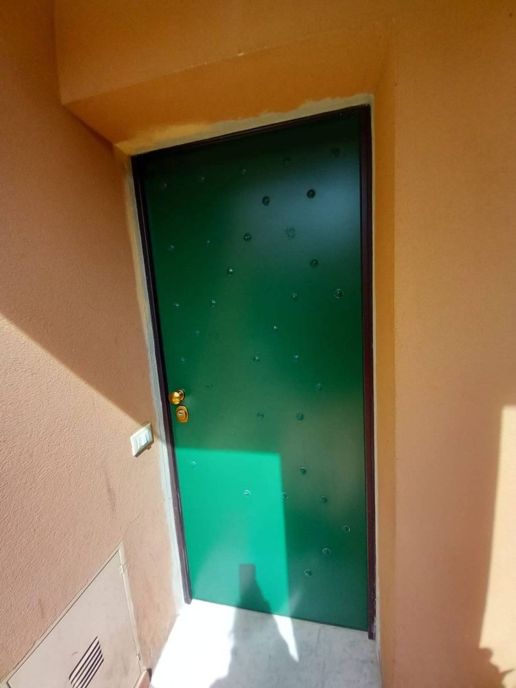 Квартира с 3 комнатами в Сан Бартоломео аль Маре, Италия № 156774