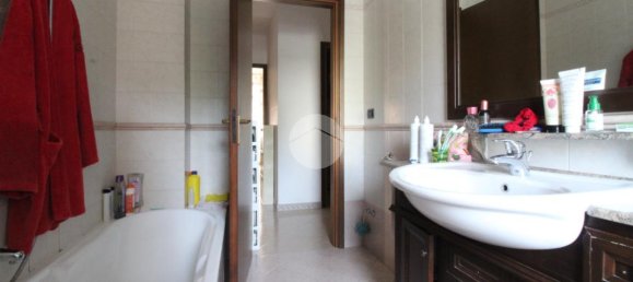 Apartamento de 4 habitaciónes en Campobasso, Italy No. 168048 18