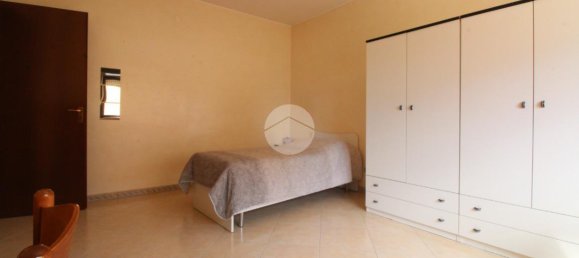 Apartamento de 4 habitaciónes en Campobasso, Italy No. 168048 15