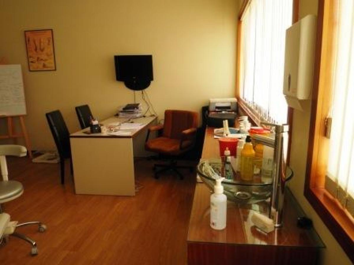  Office in Porto, Portugal No. 7914