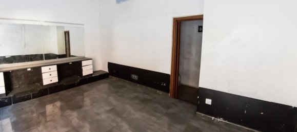 45m² Commercial property in Zaragoza, Spain No. 65404 3