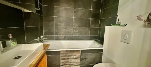 2 Schlafzimmer Doppelhaus in Sevres, France, Nr. 323489 5