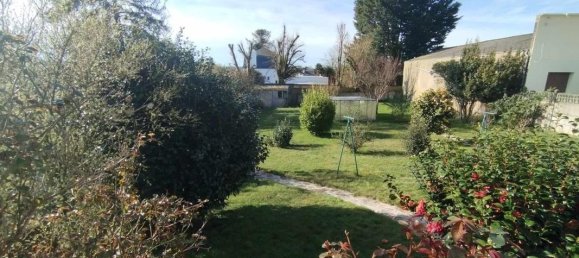 Casa de 4 dormitorios en Locmine, France No. 199200 24