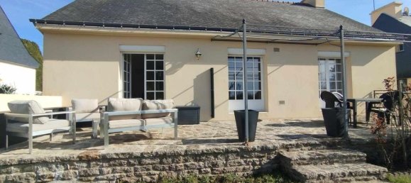 Casa de 4 dormitorios en Locmine, France No. 199200 21