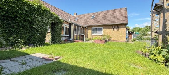 7 rooms House in Leer, Germany No. 208432 6