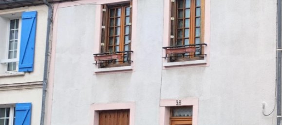 2 bedrooms House in Dourdan, France No. 176423 2