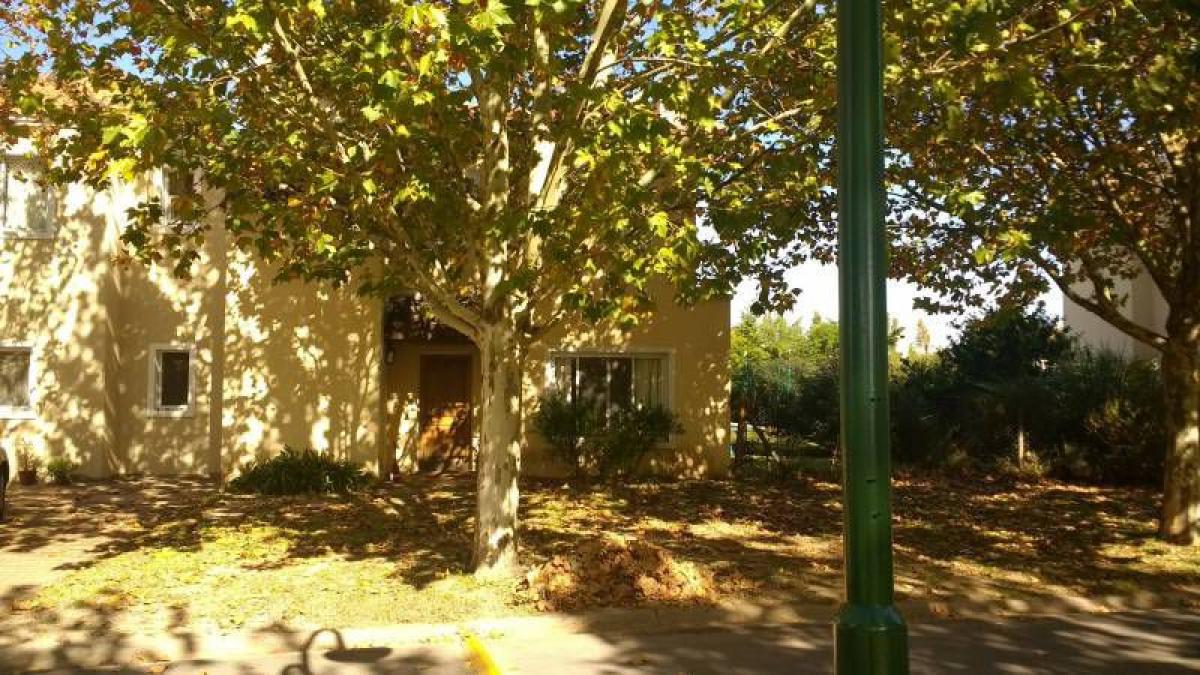 Дом с 3 спальнями в Пилар, Аргентина № 68335