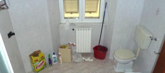 4 rooms Apartment in La Spezia, Italy No. 253595 3