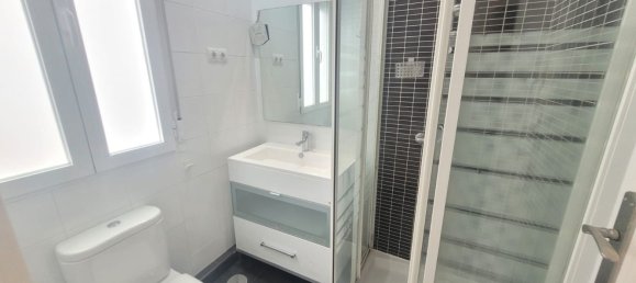 3 bedrooms Apartment in Madrid, Spain No. 182154 18