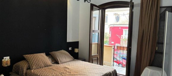 4 rooms Apartment in Crotone, Italy No. 36763 63