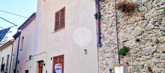 3 rooms House in Castel del Monte, Italy No. 89571 10