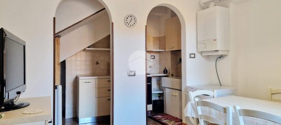 3 rooms House in Castel del Monte, Italy No. 89571 6