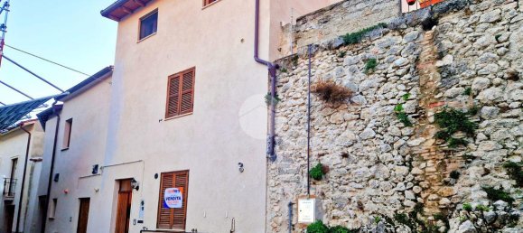 3 rooms House in Castel del Monte, Italy No. 89571 9