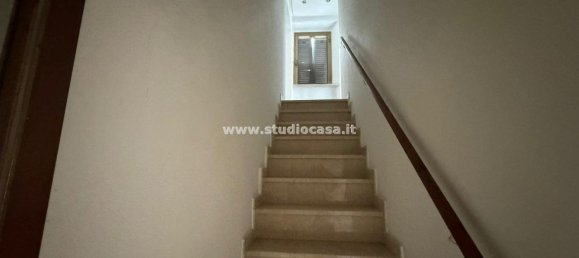 Дом с 3 комнатами в Белджойозо, Италия № 74813 10