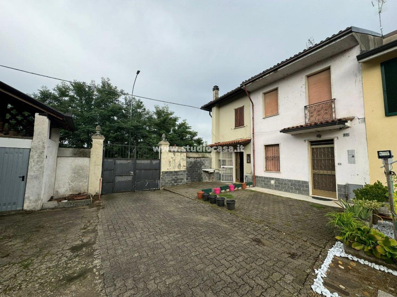 Дом с 3 комнатами в Белджойозо, Италия № 74813