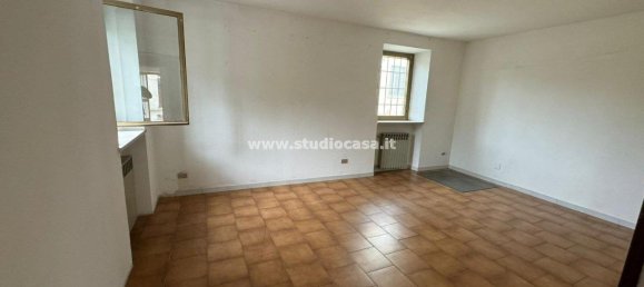 Дом с 3 комнатами в Белджойозо, Италия № 74813 13