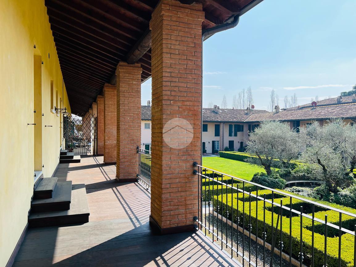 Квартира с 3 комнатами в Кастеньято, Италия № 7566