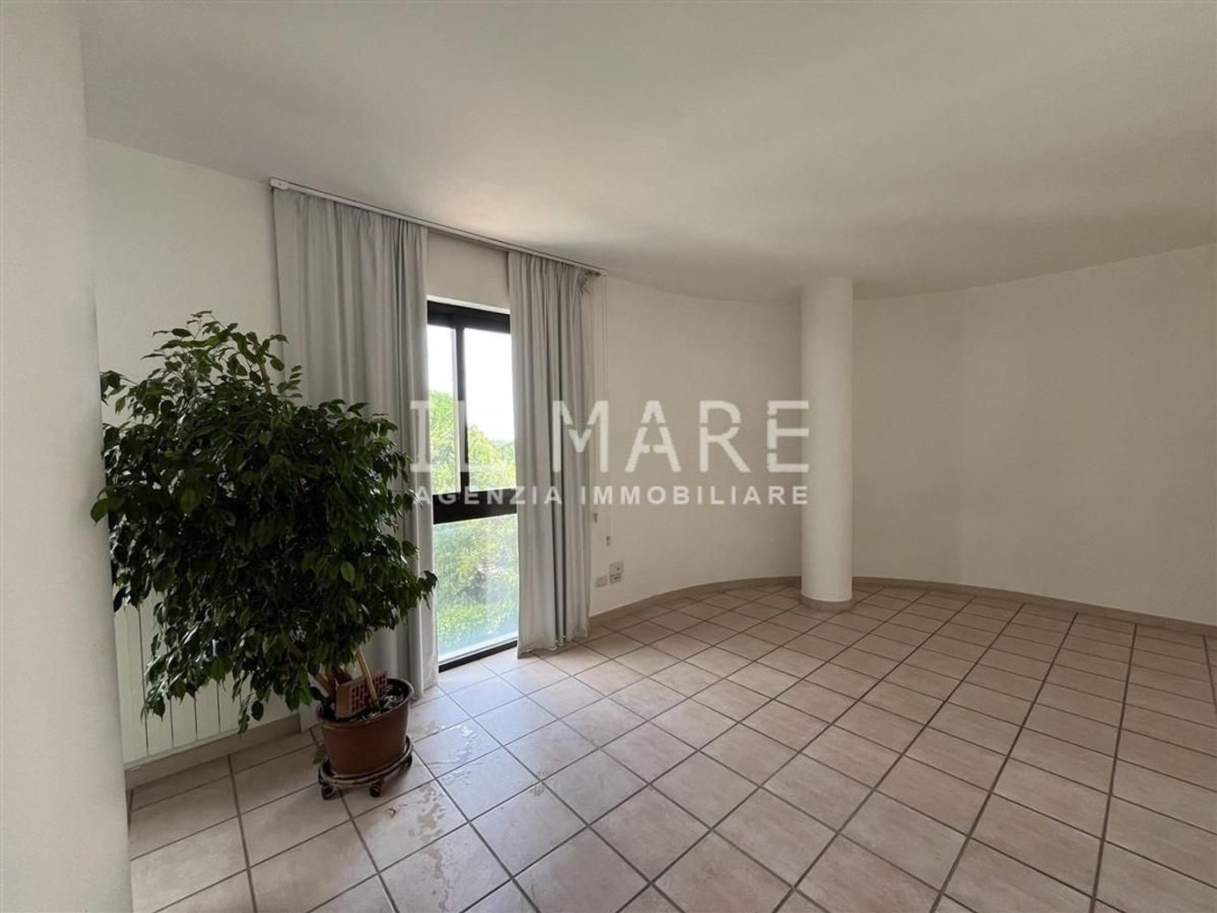 3 bedrooms Apartment in Massa, Italy No. 336518