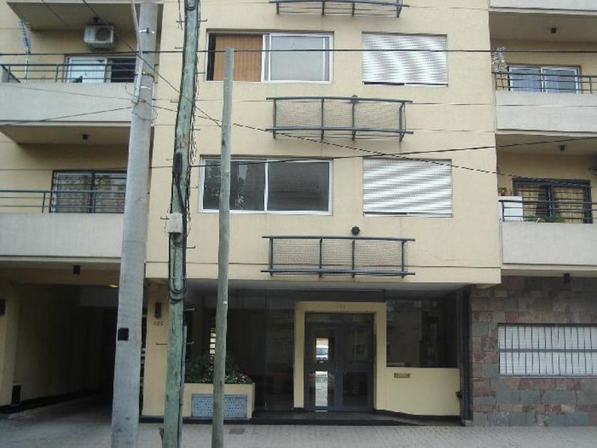 Estudio en Morón, Argentina No. 90174