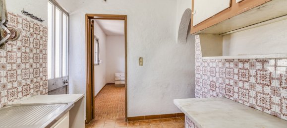 8 bedrooms House in Almada, Portugal No. 110069 9