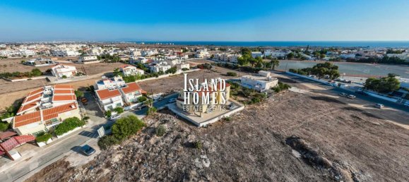 Casa de 3 dormitorios en Paralimni, Cyprus No. 24043 3