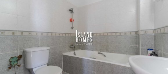 Casa de 3 dormitorios en Paralimni, Cyprus No. 24043 20