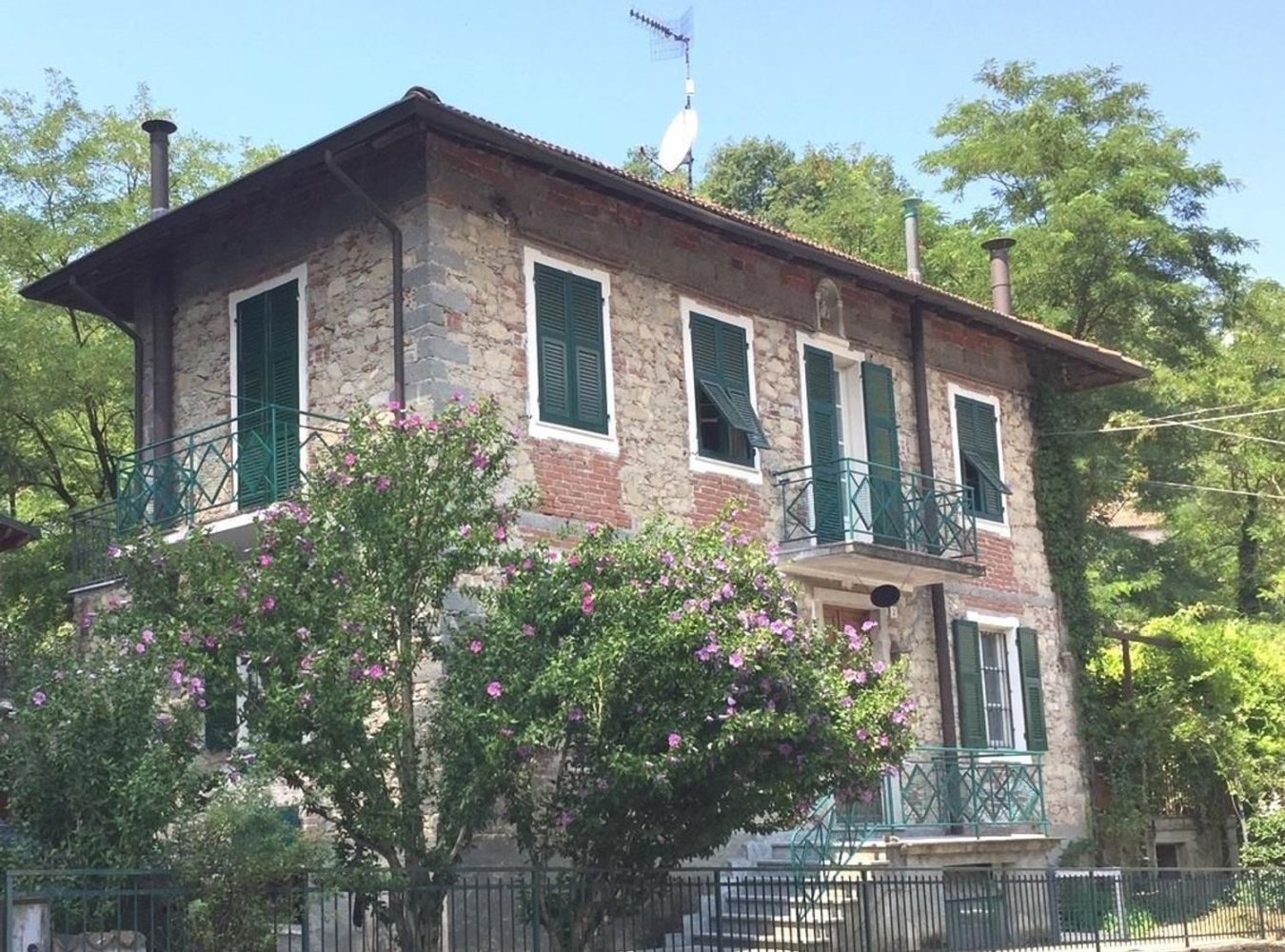 Вилла с 8 комнатами в Кастеллетто д'Орба, Италия № 159511